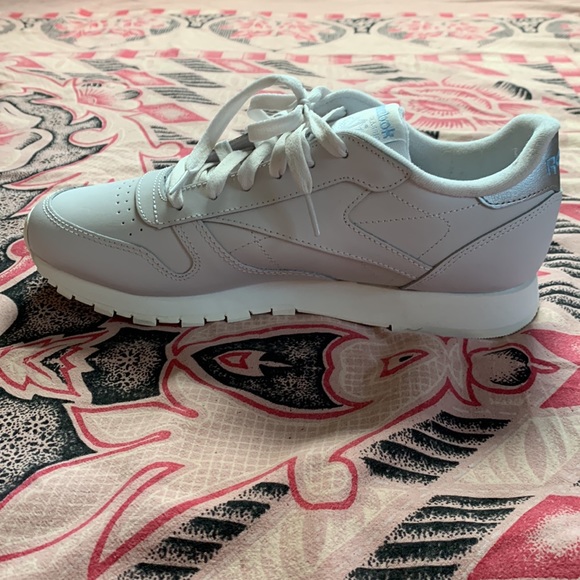 Reebok sneakers - Picture 3 of 5